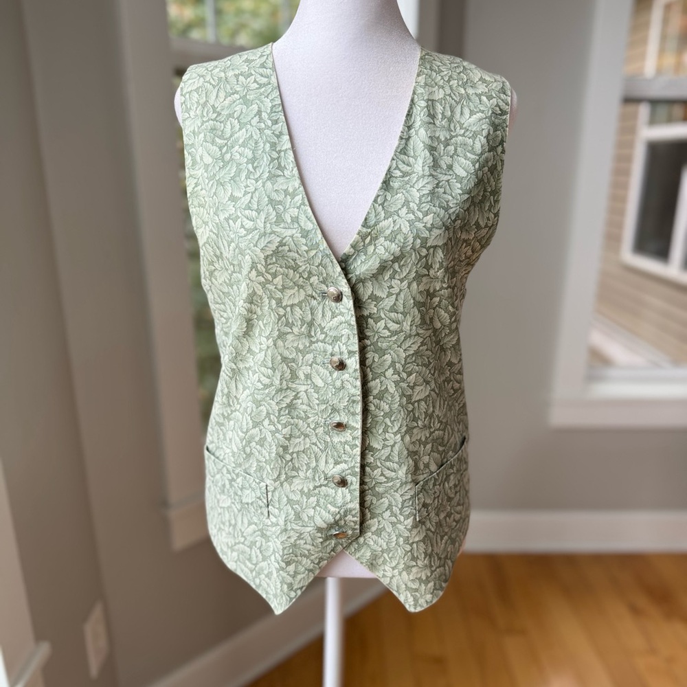 Vintage 80s 90s Green White Vine Floral Tie Back Decorative Silver Button Vest